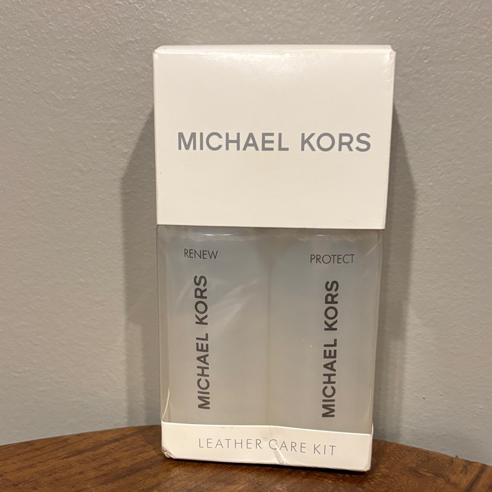 Michael Kors Leather Care Set -